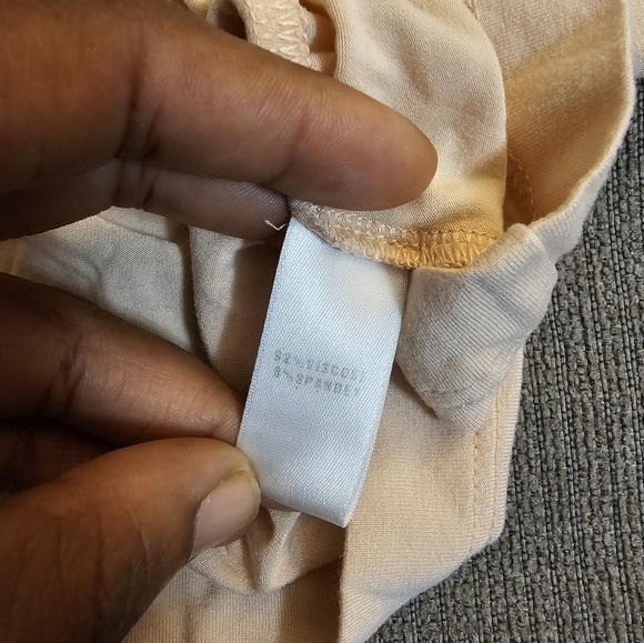 St. John Light Peach Long Sleeve Casual Basic Coastal V-neck Top Size Medium - Picture 5 of 6